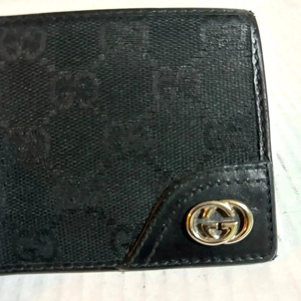Gucci GG  unisex black canvas/ leather wallet